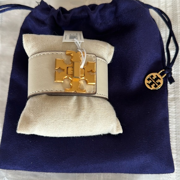 NWT TORY Burch Ivory cream leather logo lock wrap bracelet gold tone - Picture 1 of 1